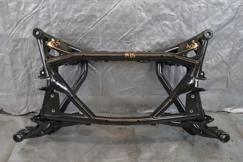 2015-2020 BMW M4 COUPE 3.0L F82 OEM REAR SUBFRAME CROSSMEMBER #1425 used OEM rear subframe and crossmember