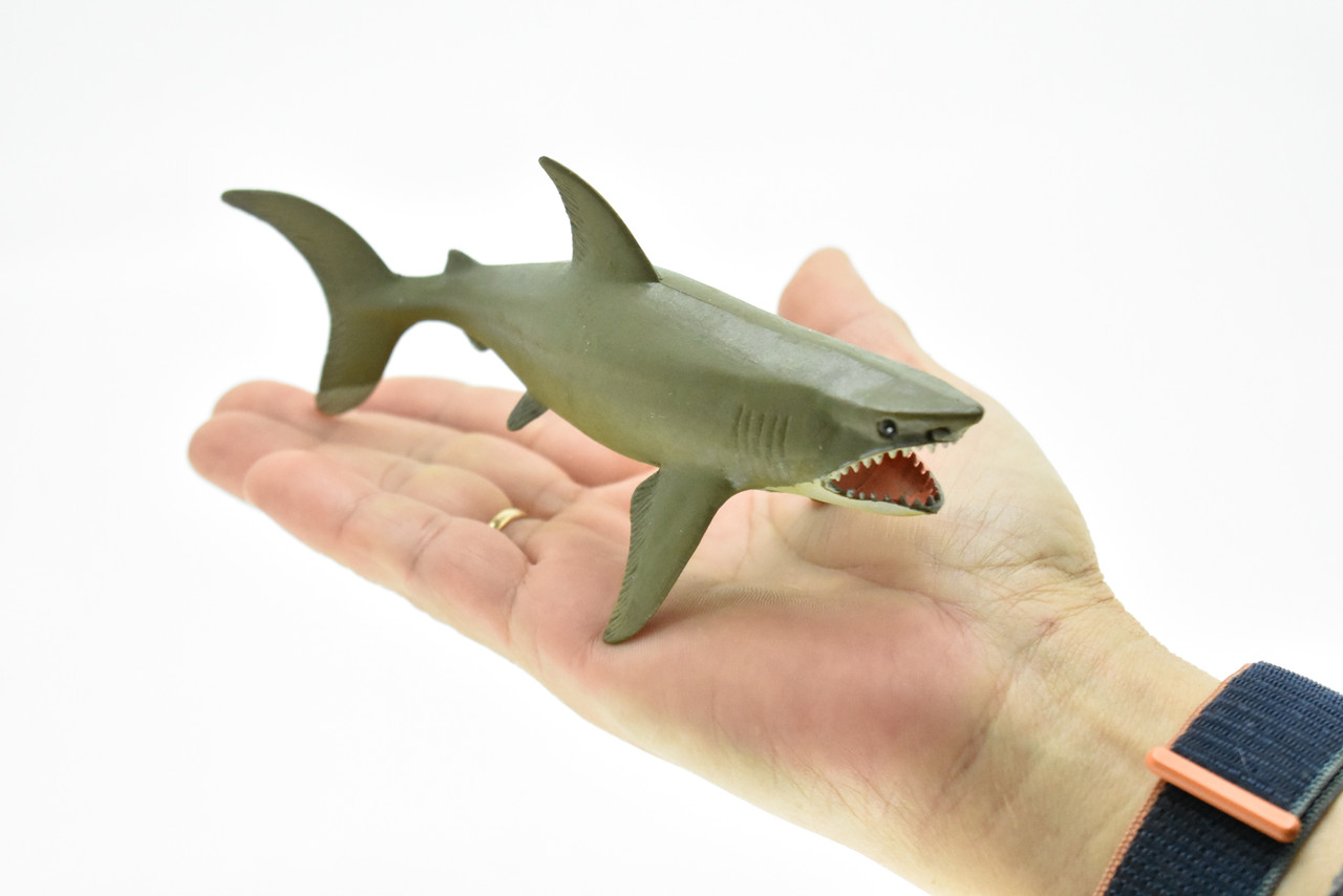 Great White Shark, Squeaks Very Nice Rubber Replica   6"  -  F470 B5