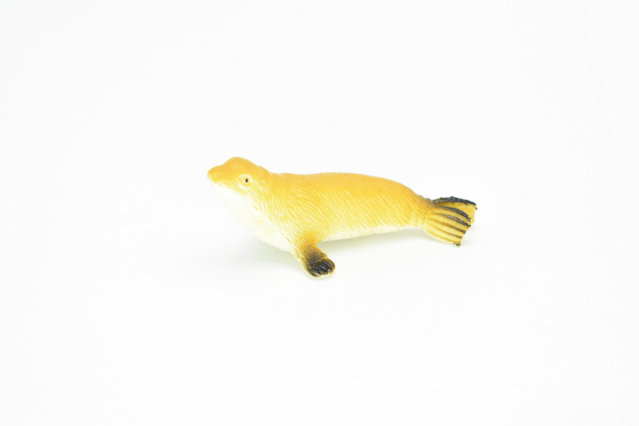 Sea Lion, Female, Very Nice Plastic Replica   2 1/2"   F593 B35