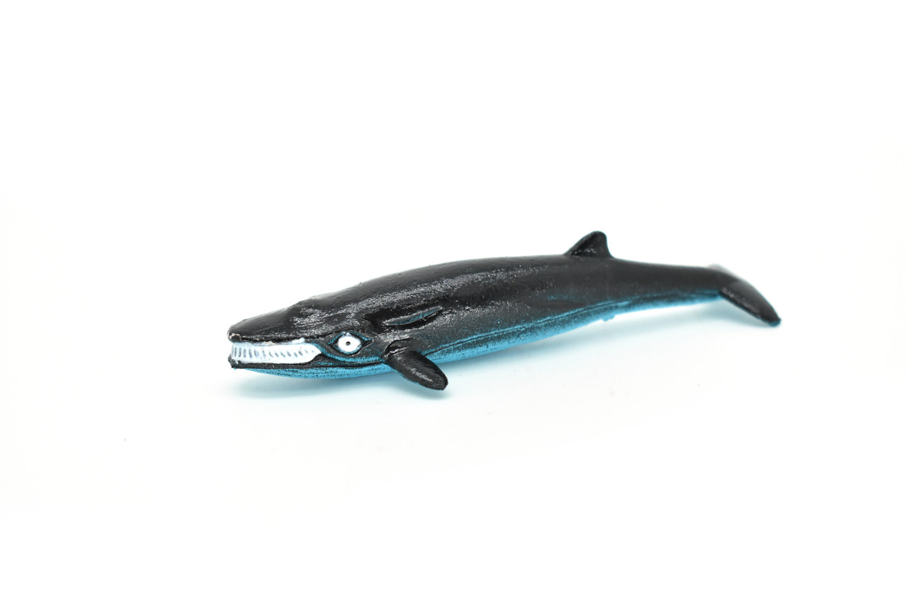 Baleen Whale, Very Nice Plastic Replica    3"  -  F603 B36