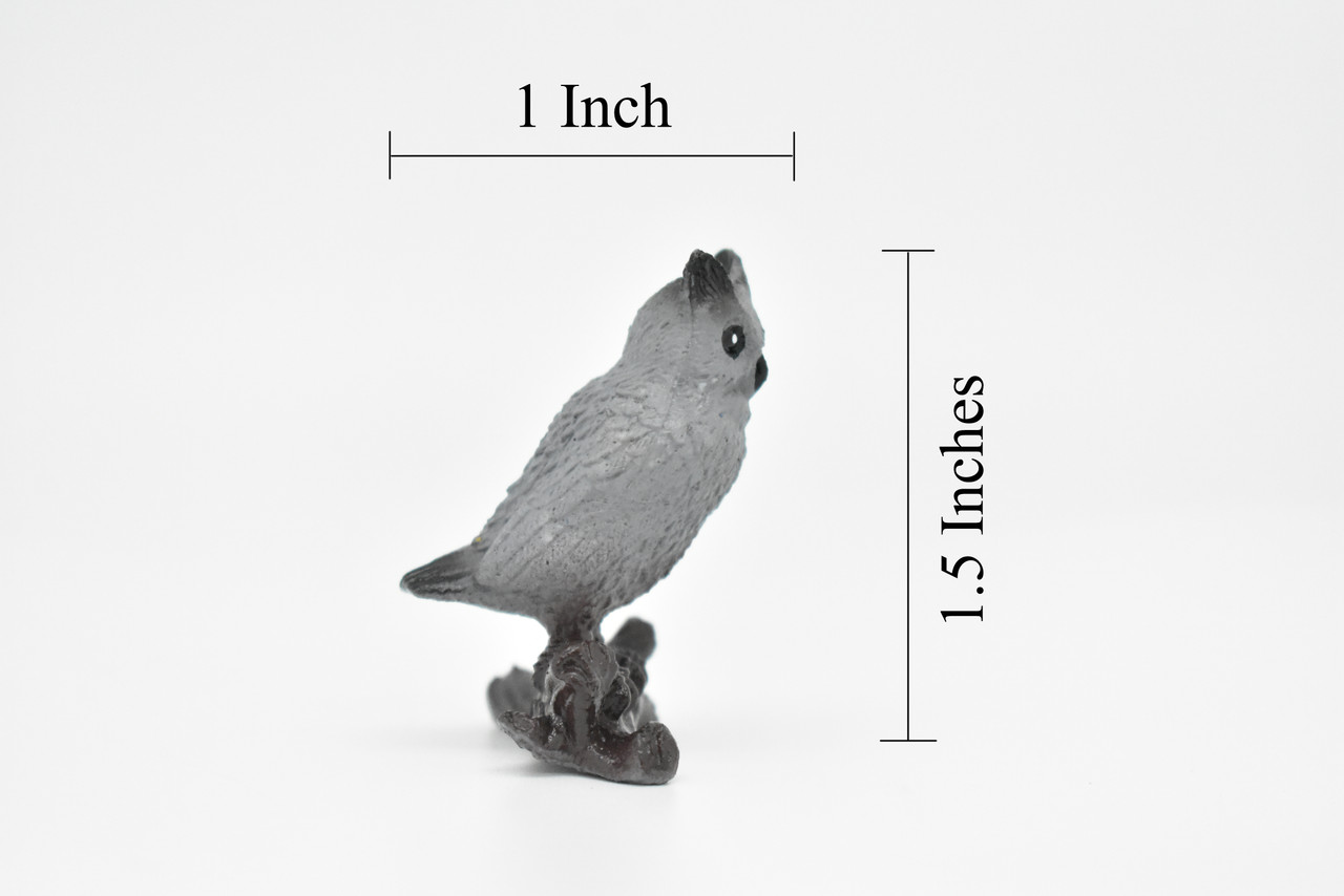 Gray Owl, Toy Model Plastic Statue Figure Bird      1 1/2"     F610 B131