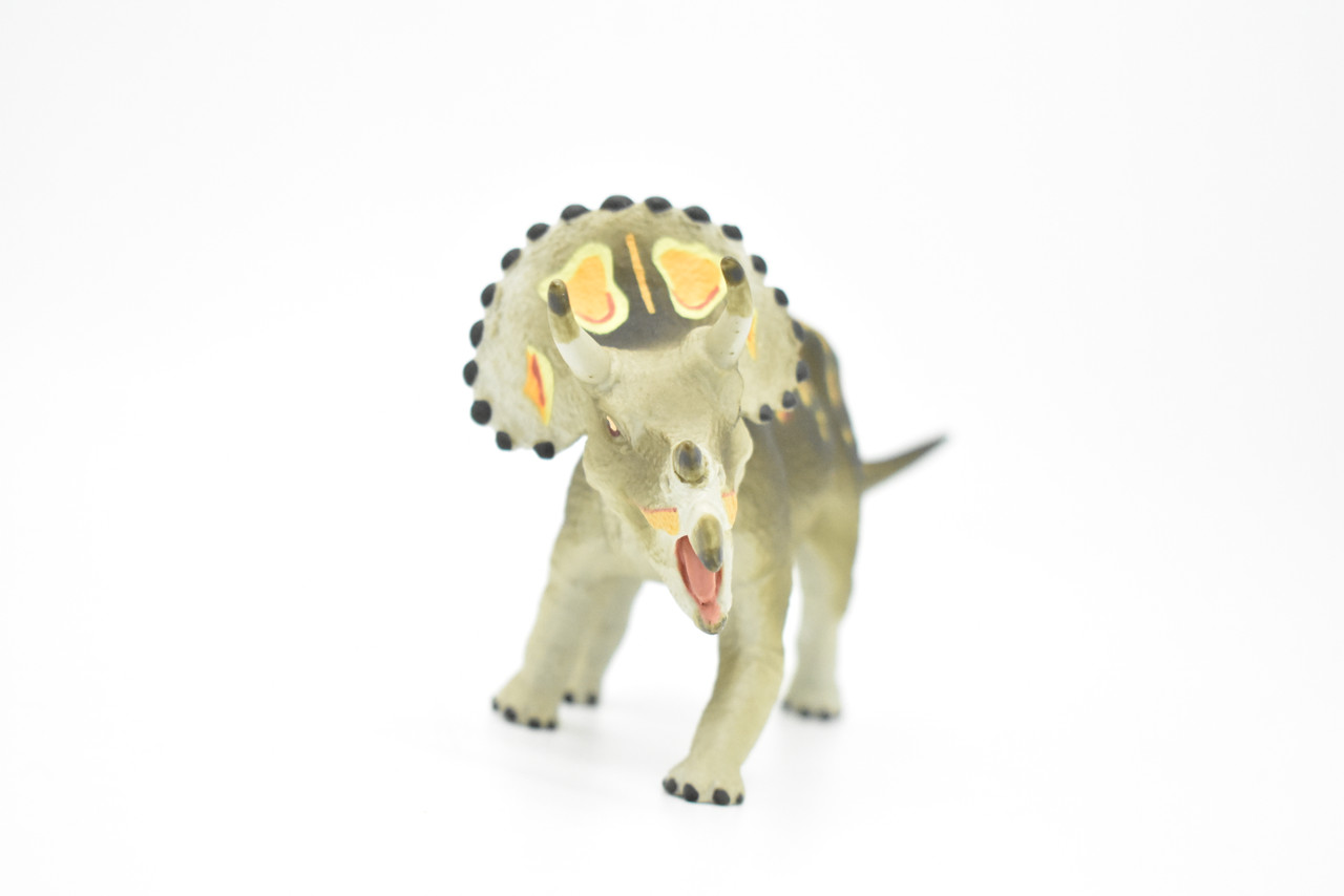 Triceratops Dinosaur, Museum Quality Plastic Replica    7"   -   F667 B69