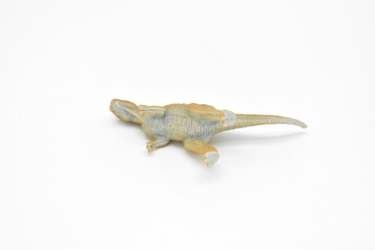 Dilophosaurus  Dinosaur, Very Nice Plastic Replica    3"     F1869-B4