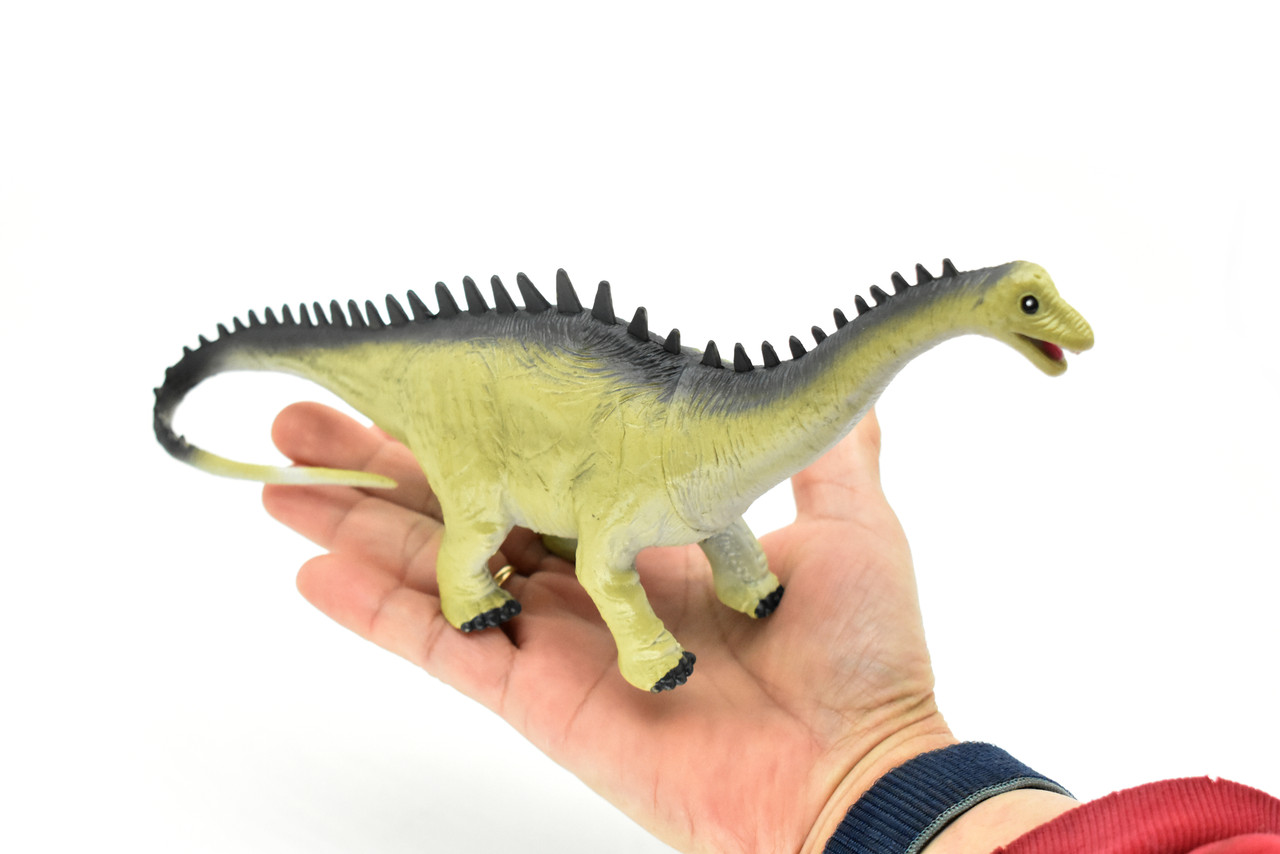 Diplodocus Dinosaur,  Very Nice Plastic Replica    10"    F3050-B2