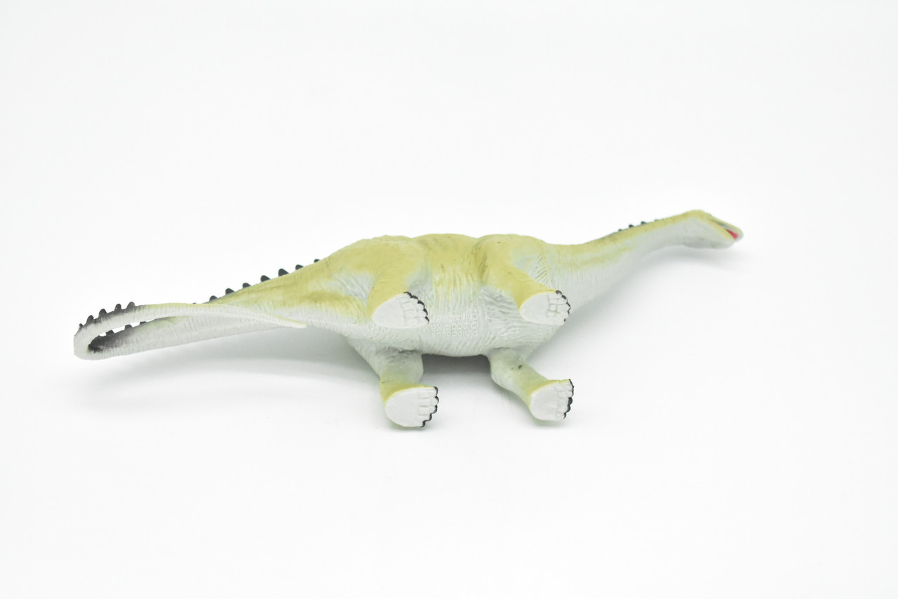 Diplodocus Dinosaur,  Very Nice Plastic Replica    10"    F3050-B2