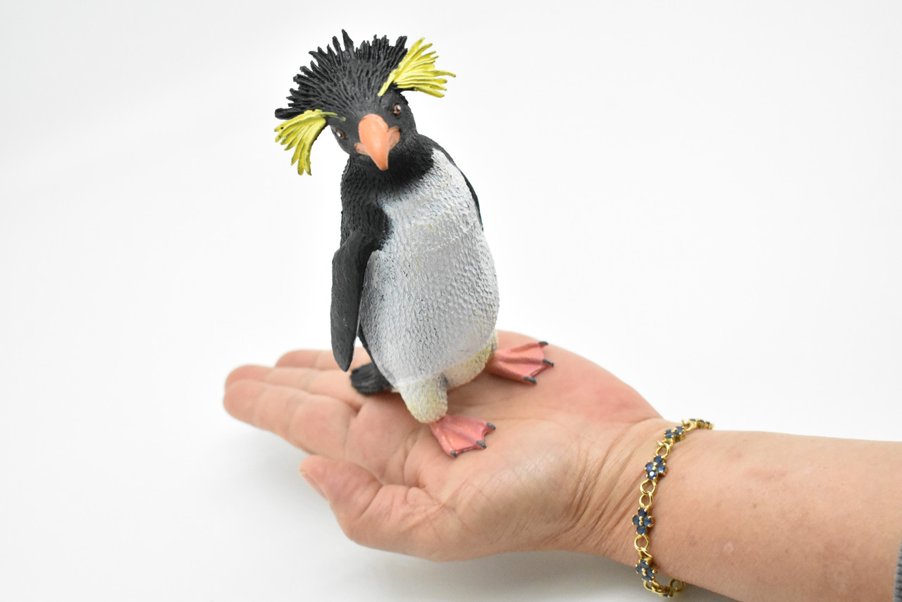 Penguin, Rock Hopper, Very Nice Rubber Reproduction, Hand Painted   5 1/2"   F3408 B7