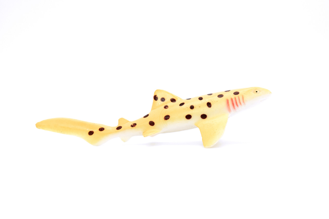 Zebra Shark, Very Nice Plastic Replica     4 1/2"  ~   F0016-B22