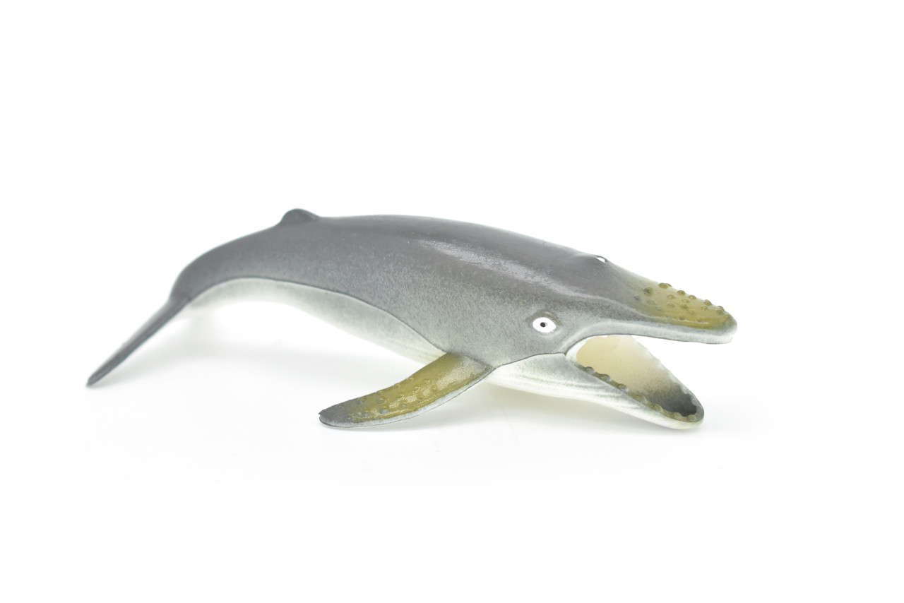 Humpback Whale, Very Nice Rubber Replica   4"  ~  F0019-B22