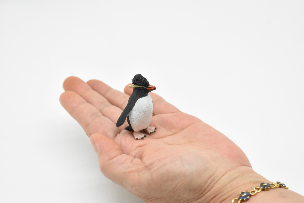 Penguin, Rock Hopper,  Very Nice Plastic Reproduction, Hand Painted    2"   F8022-B114