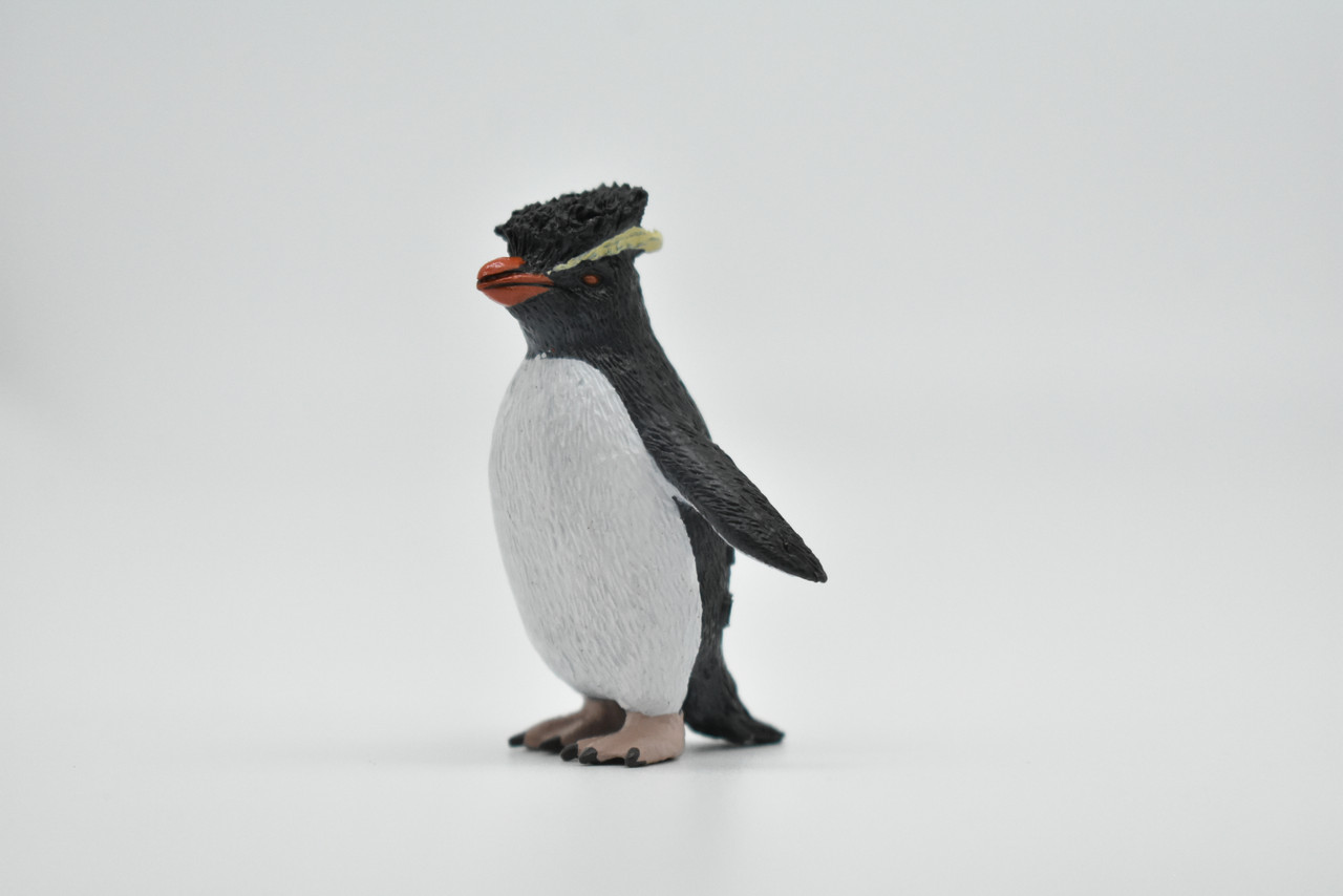 Penguin, Rock Hopper,  Very Nice Plastic Reproduction, Hand Painted    2"   F8022-B114