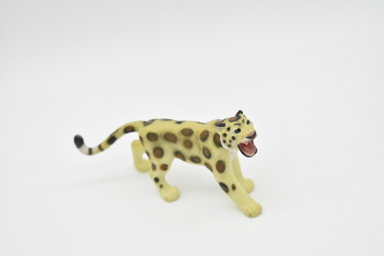 Leopard Cub, Very Nice Plastic Replica 4"W x 2" H ~ F4415-B191