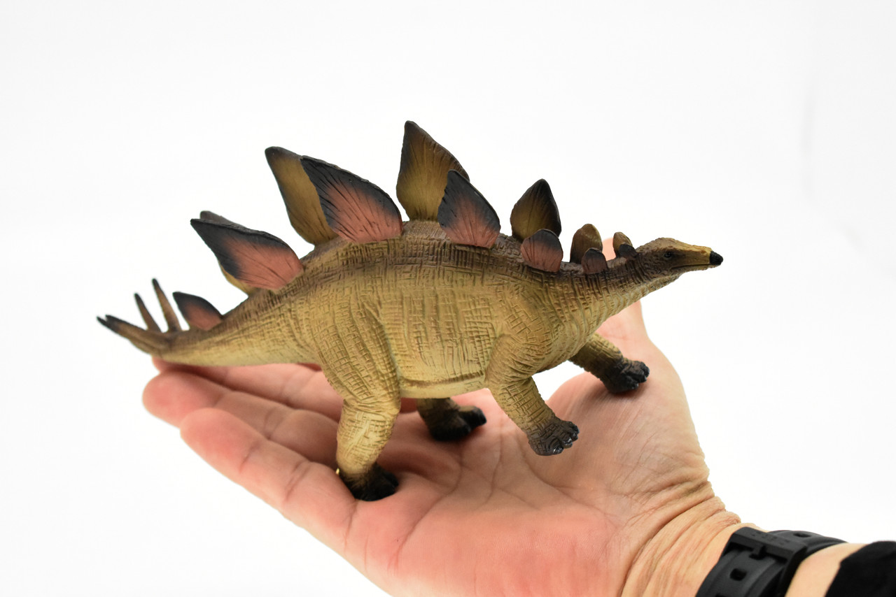 Stegosaurus Dinosaur,  Museum Quality Plastic Replica    7"  M015-B631