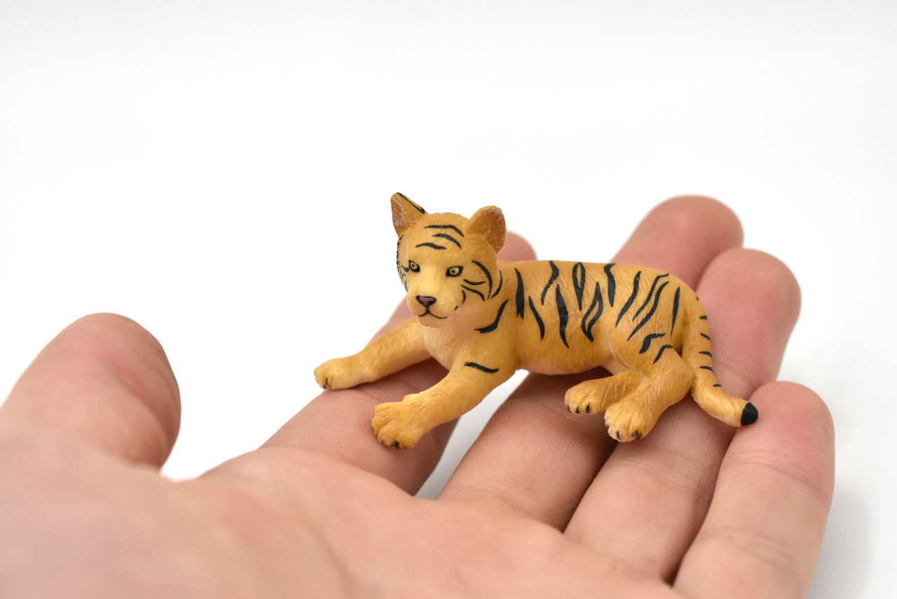 Tiger Cub, Realistic Toy Model Plastic Replica Animal, Kids Educational Gift  2.5"   M082 B644