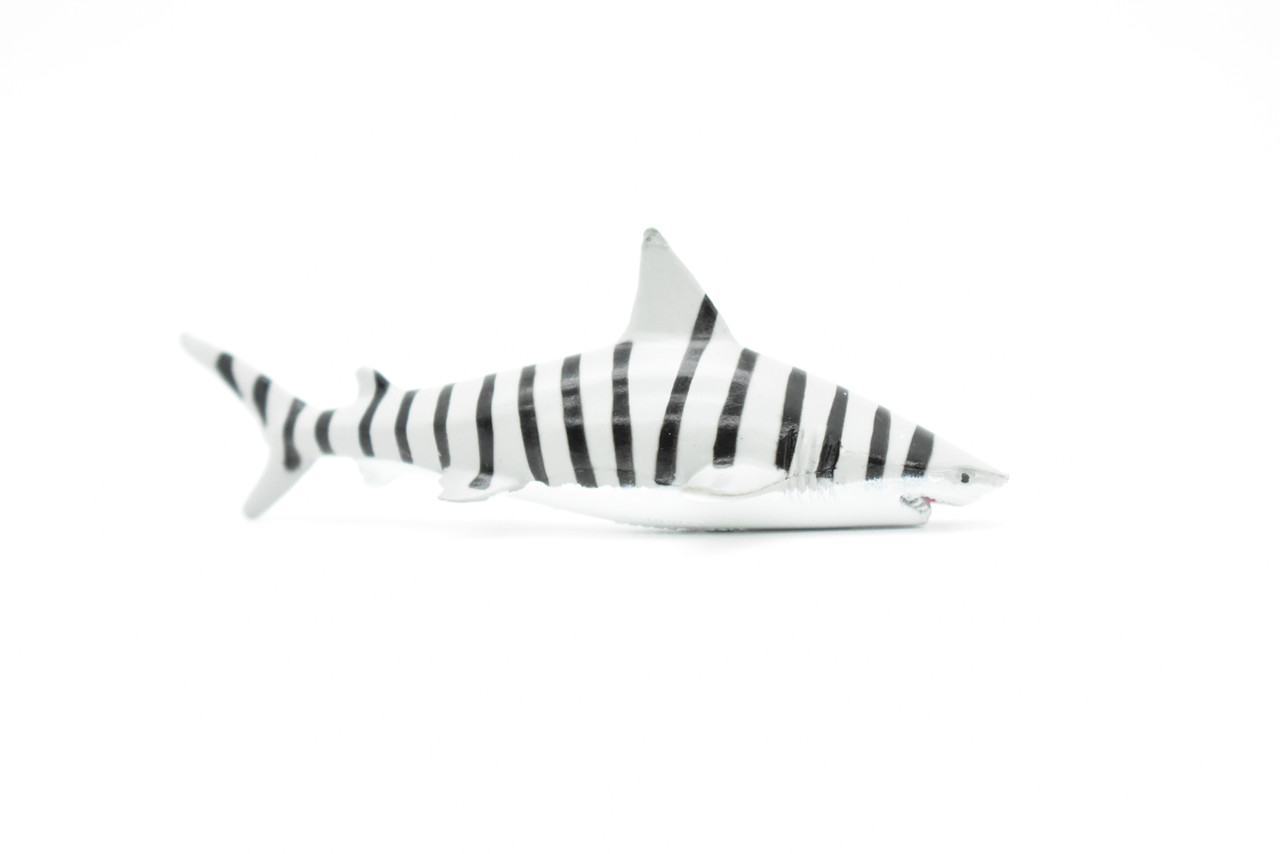 Tiger Shark, Very Nice Plastic Replica    3"  -   F1013 B118