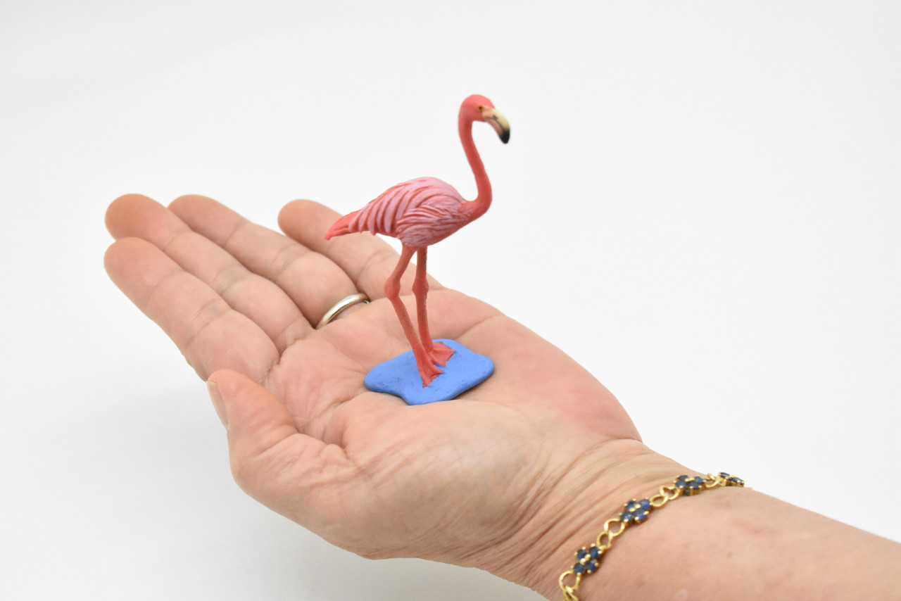 Flamingo, Museum Quality Toy Plastic Model, Hand Painted    3 1/2"    F1067 BB45