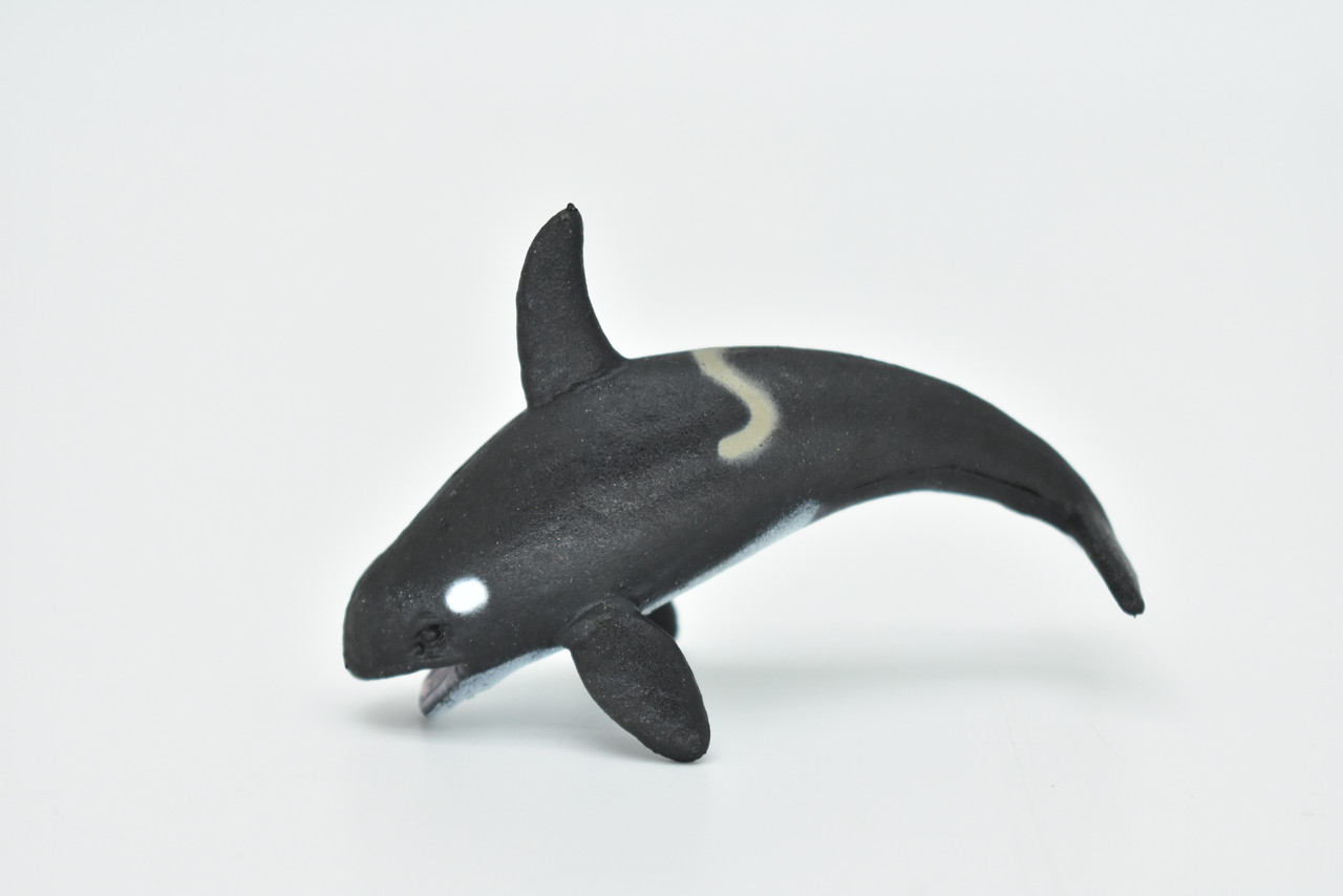 Orca, Killer Whale, Leaping, Very Nice Plastic Replica  3"  -  F1106 B203