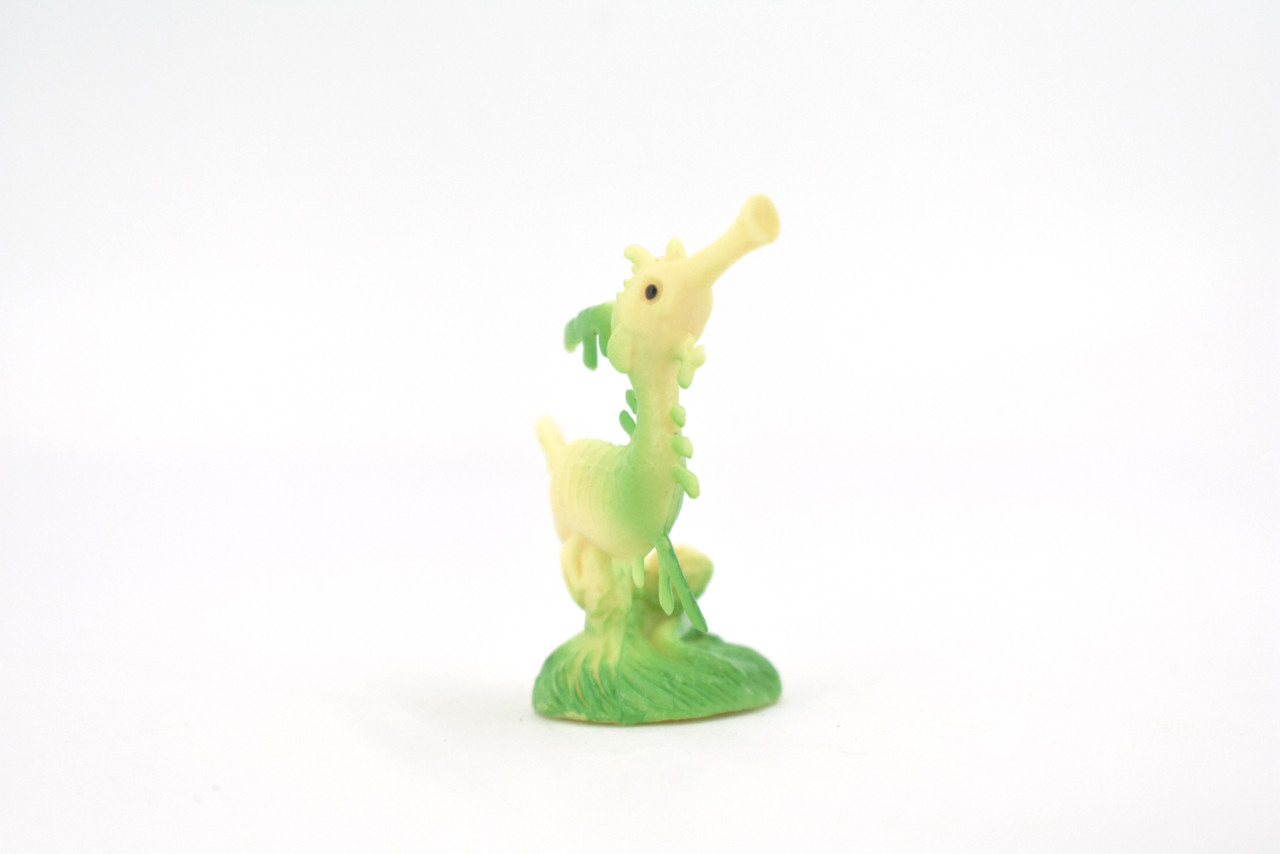 Leafy Sea Dragon, Glauert's Seadragon, Related to Pipefish, and Seahorses, Realistic Soft Rubber, Educational, Figure, Lifelike, Replica, Gift,      21/2"  F1136 B164