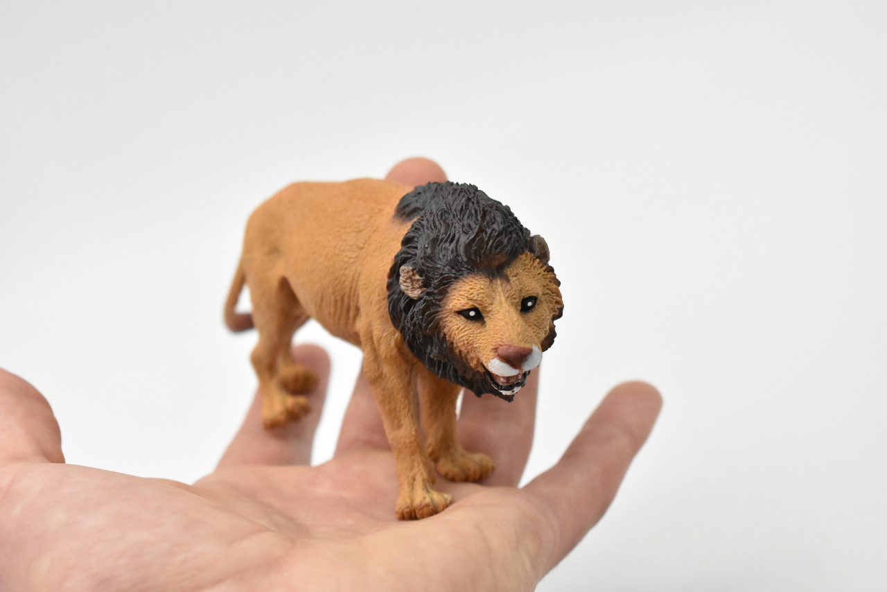 Lion, Very Nice Plastic Replica  6 1/2-inch  -  F157 B24