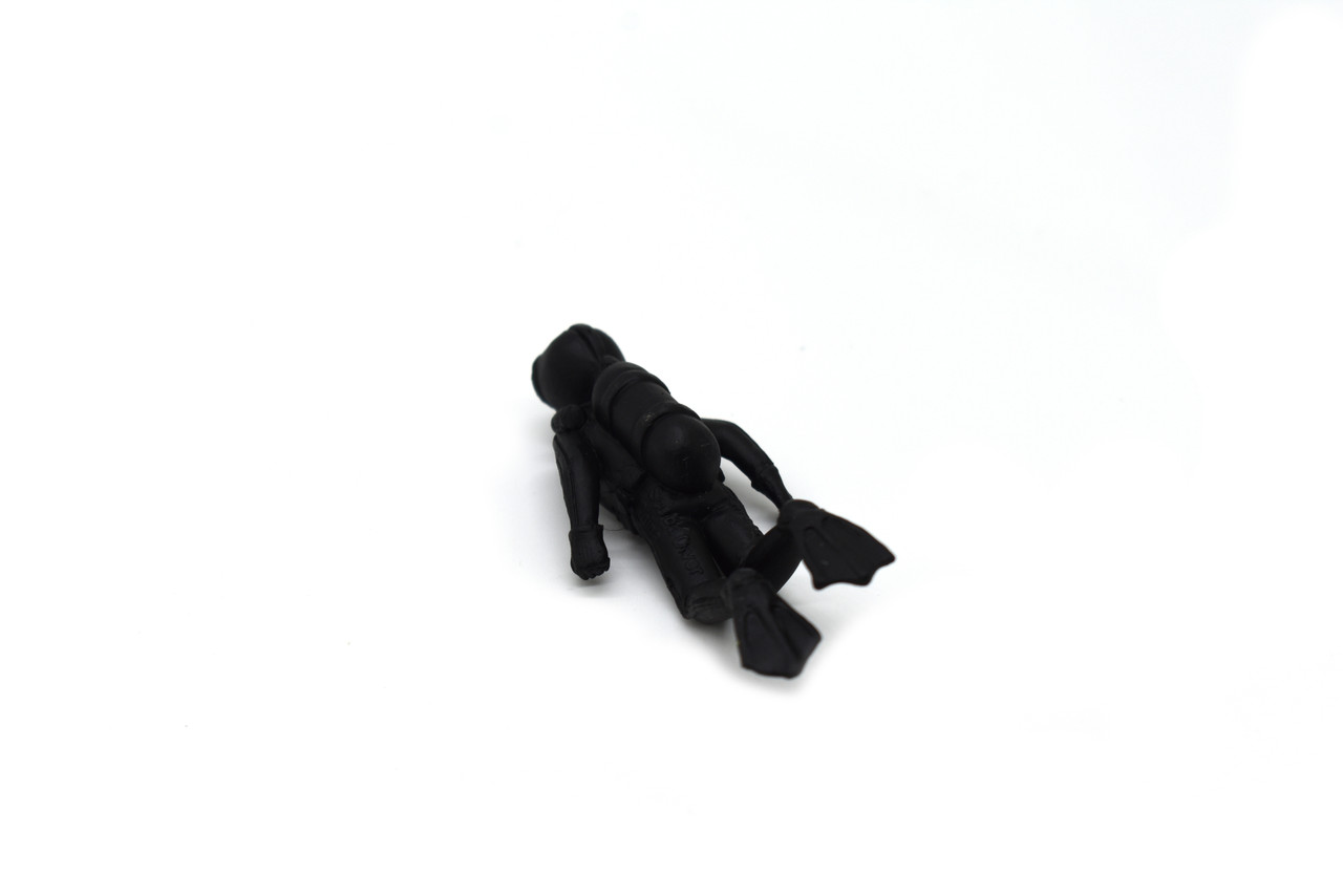 Plastic Scuba Diver Toy 2 1/2 inches long - F1794 B145