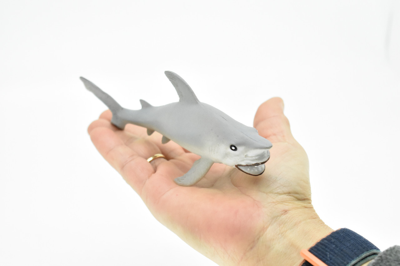 Great White Shark, Very Nice Hollow Rubber Replica     6"   -   F1899 B20