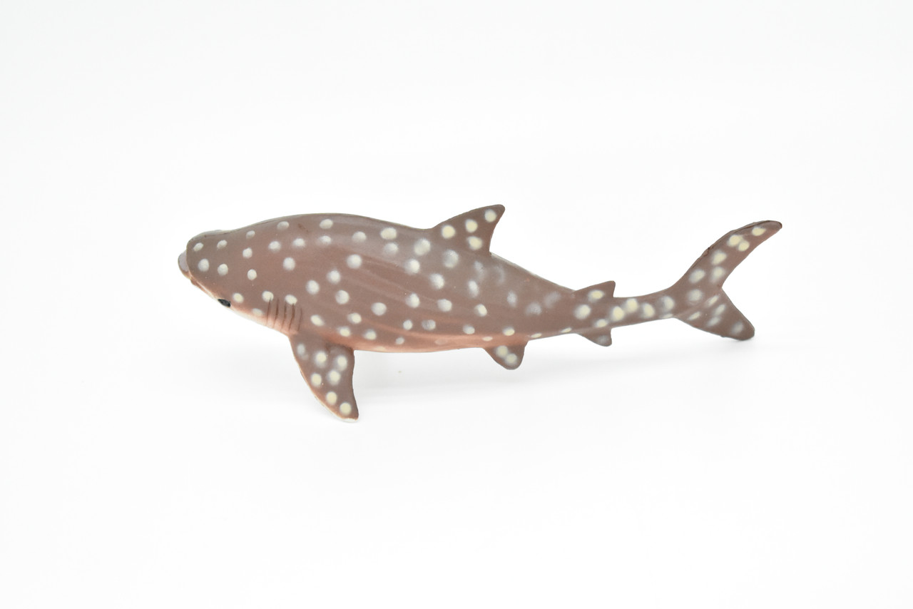 Whale Shark, Very Nice Hollow Plastic Replica    6"     F1903 B20