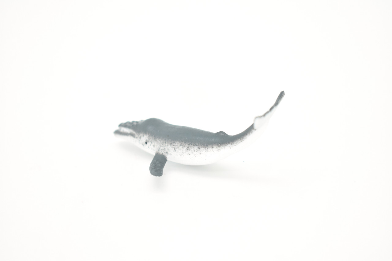 Humpback Whale, Very Nice Plastic Replica  3"  -  F222 B36