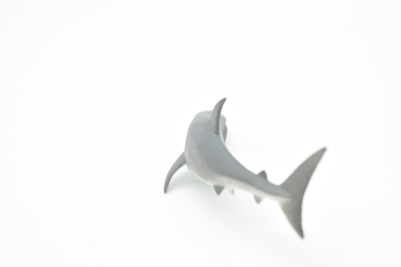 Great White Shark, Curved, Very Nice Rubber Replica     3"   -   F224 B36