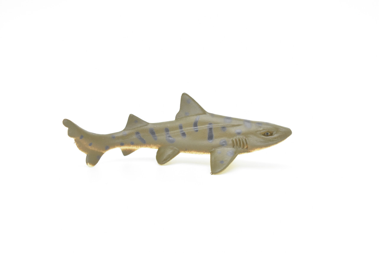 Leopard Shark, Very Nice Plastic Replica3 1/2" - F229 B76