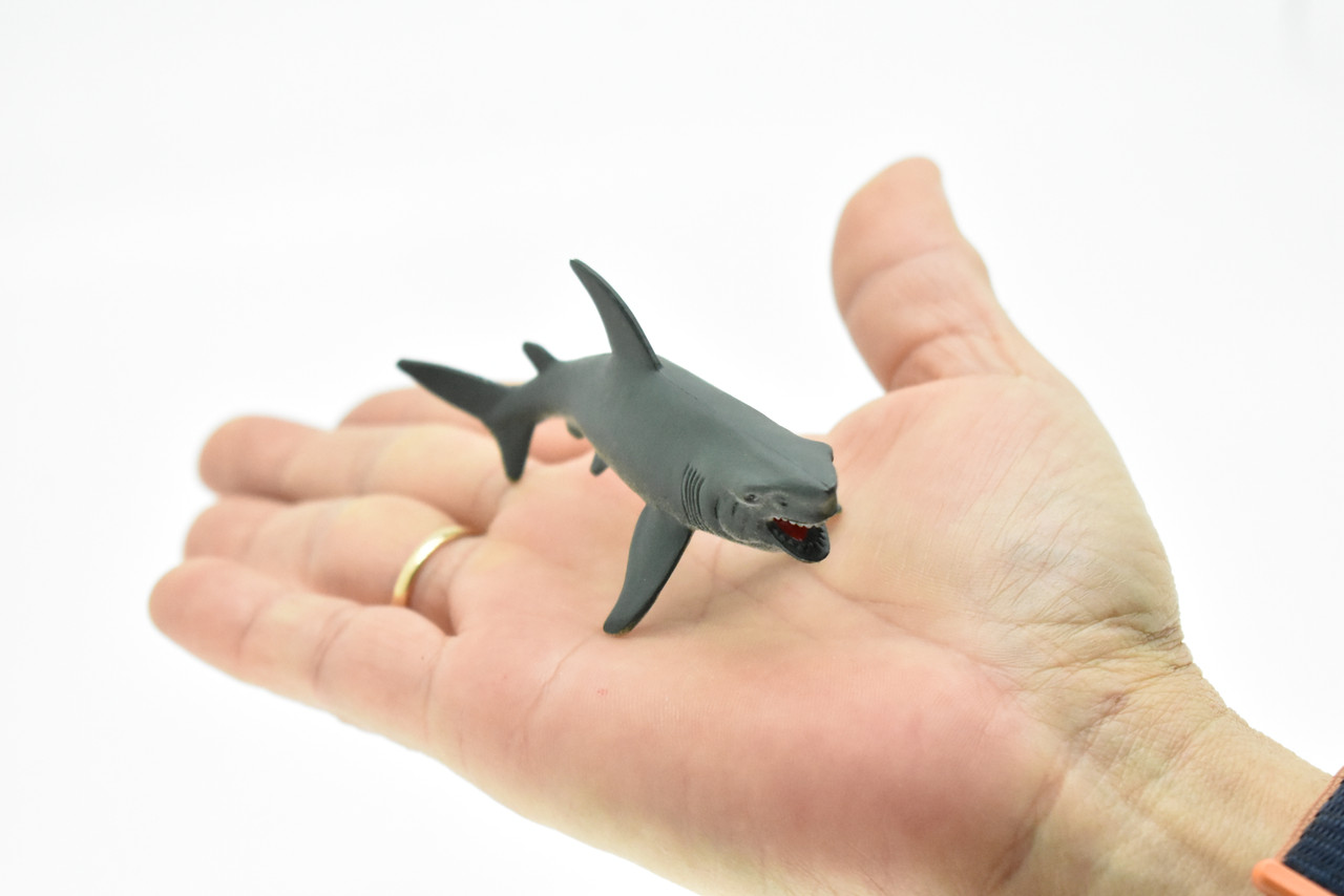 Great White Shark, Very Nice Plastic Replica   4"   -   F230 B76