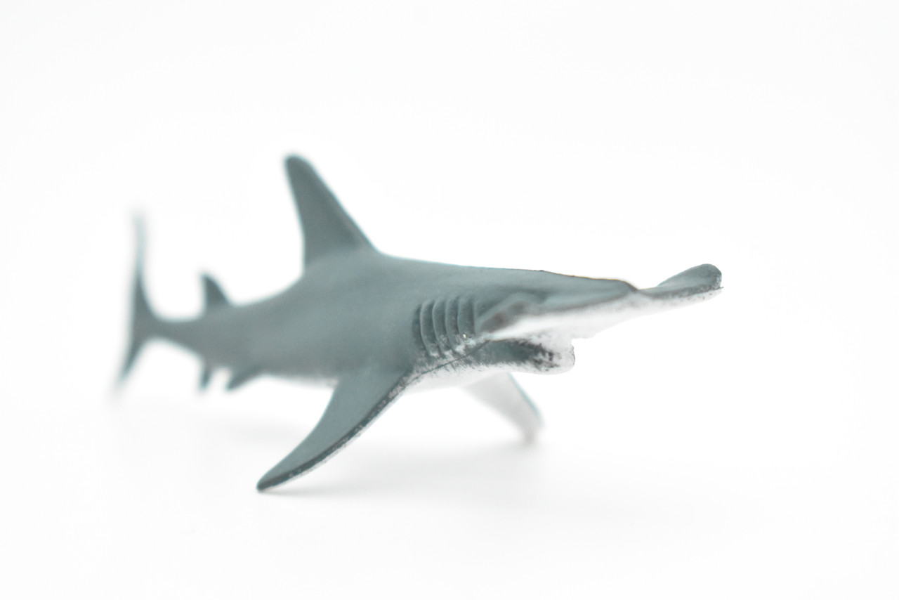 Hammerhead Shark, Curved, Very Nice Plastic Replica   3"   -   F234 B76