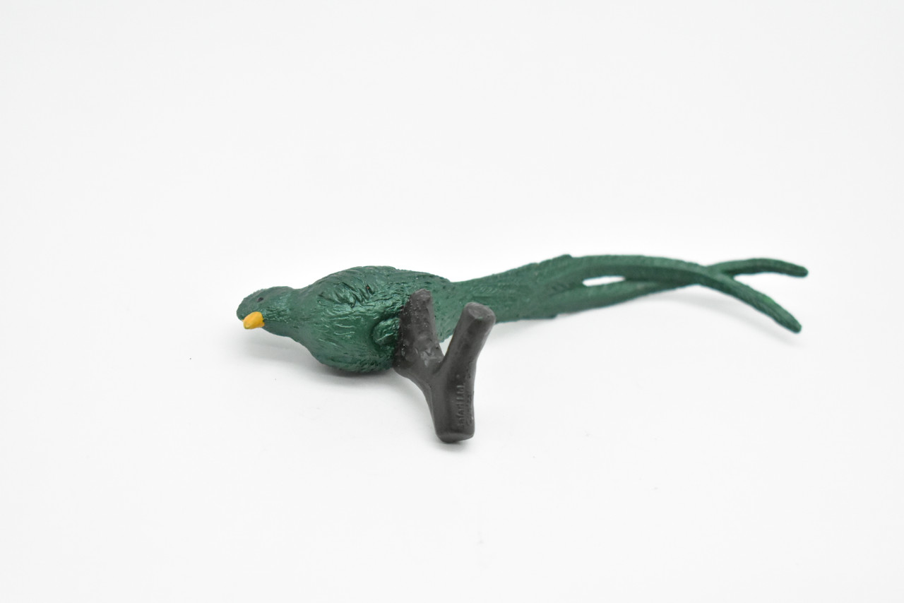 Quetzal, Resplendent, Bird, Very Nice Plastic Reproduction, Hand Painted    4"    F3016 B109