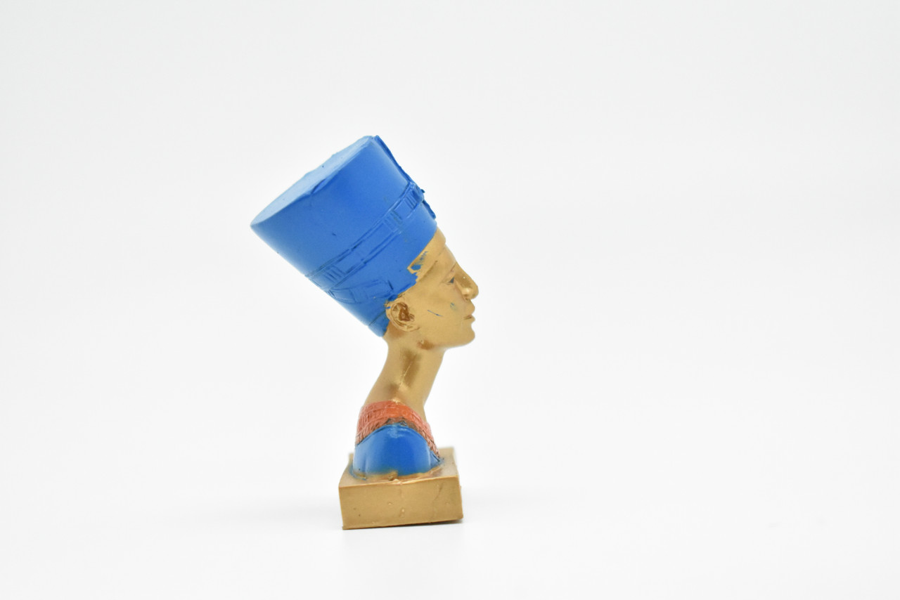 Queen Nefertiti,  Ancient Egyptian Statue, Very Nice Plastic Reproduction    2"     F3111 B211