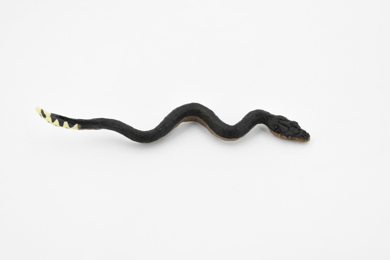 Sea Snake, Yellow Bellied, Very Nice Rubber Reptile, Educational, Hand Painted, Realistic, Replica, Toys, Kids, Gift,    4 1/2 Inches.          F3125 B225