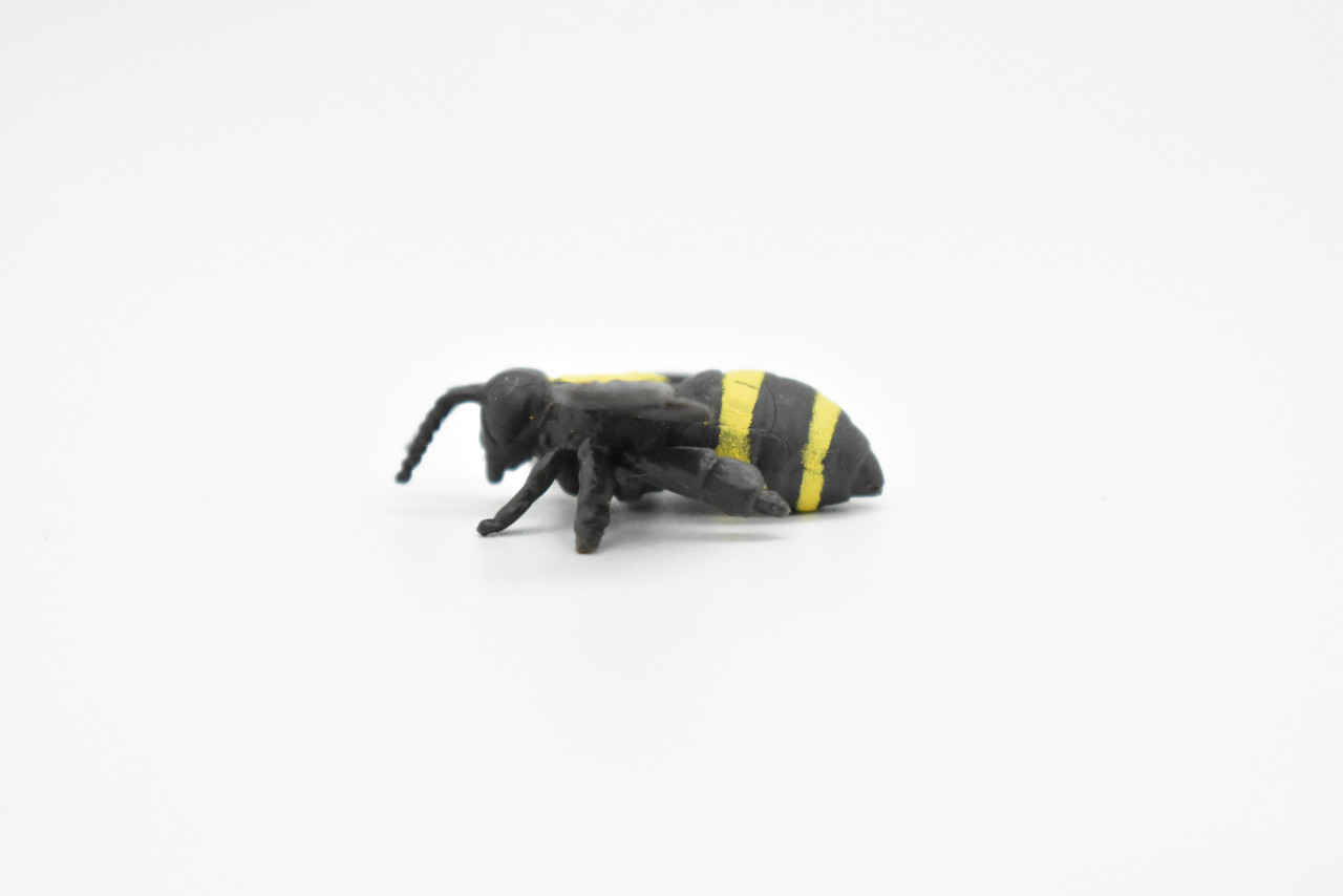 Bumblebee, flexible, Very Nice Rubber Reproduction   1"     F3416 B33