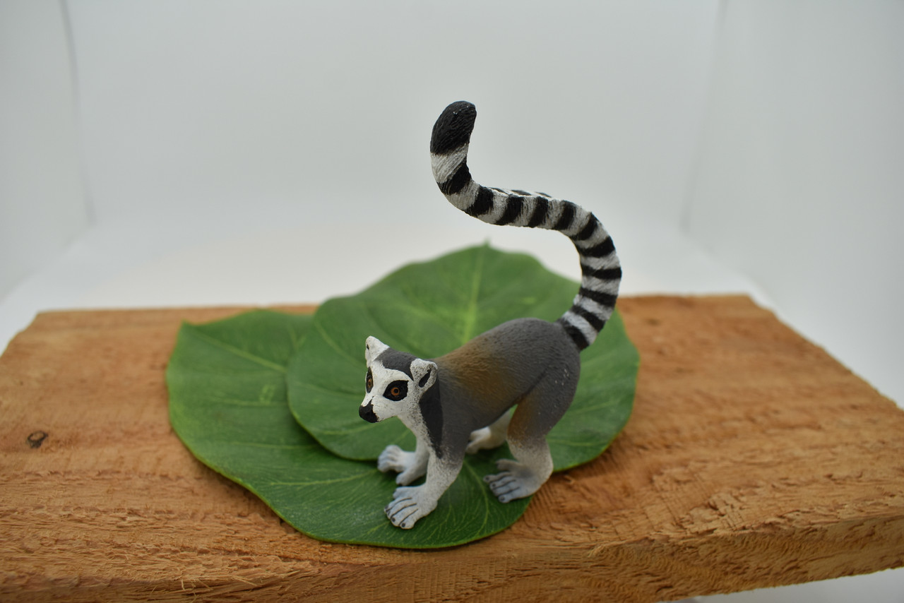 3 PCS Creative Cartoon Hook Behind the Door Animal Hook on the  Wall(Ring-tailed Lemur)