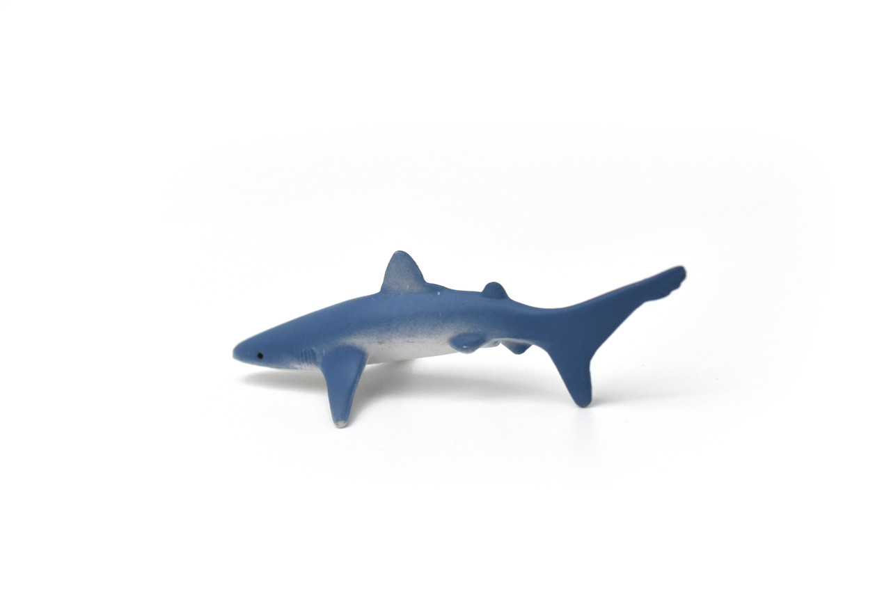 BLUE SHARK, PLASTIC REPLICA 3 1/4"  SF04 B51