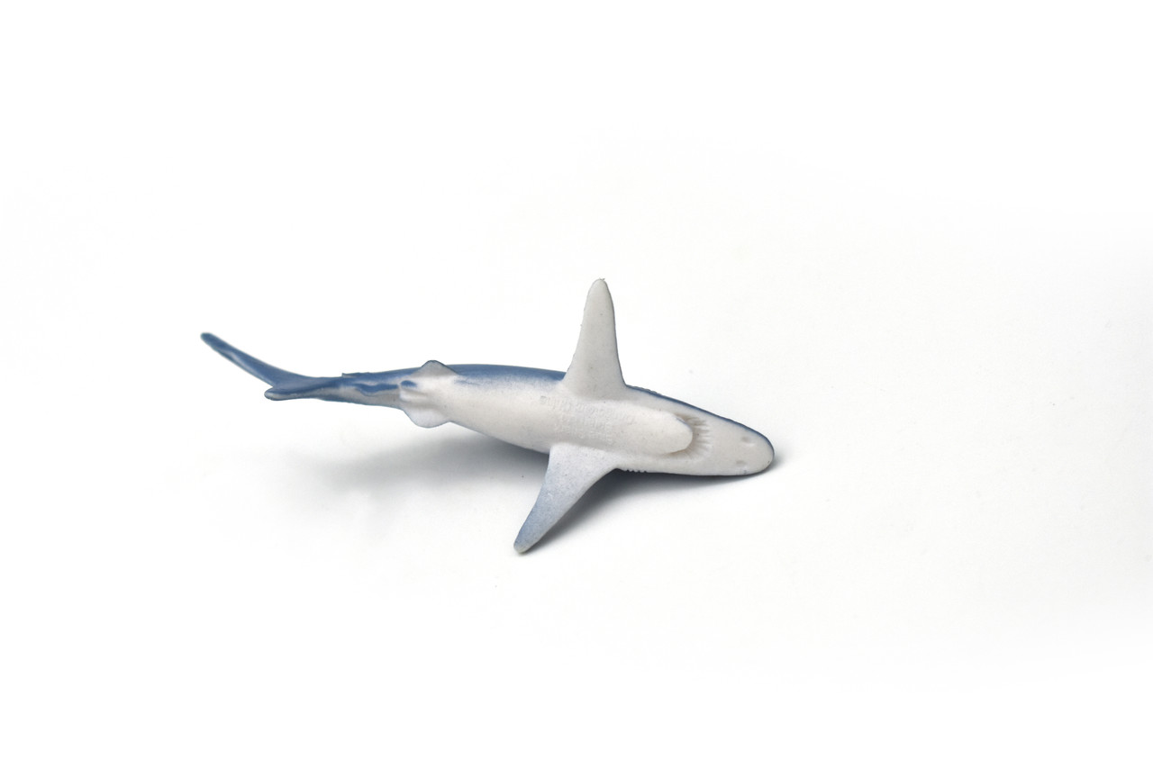 BLUE SHARK, PLASTIC REPLICA 3 1/4"  SF04 B51