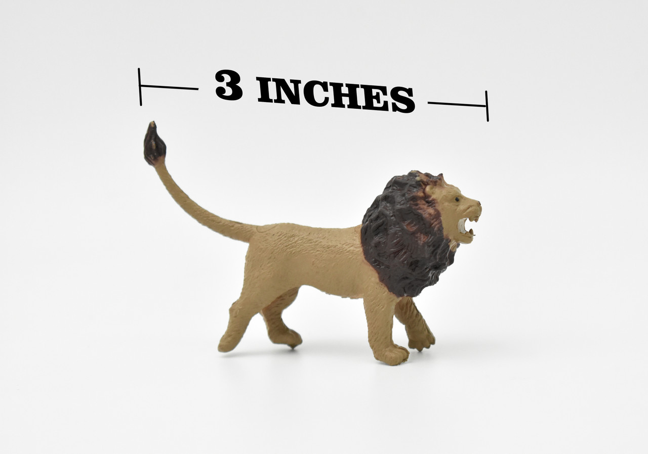 Lion, Very Nice Plastic Replica 3 - inch   F4447 B55