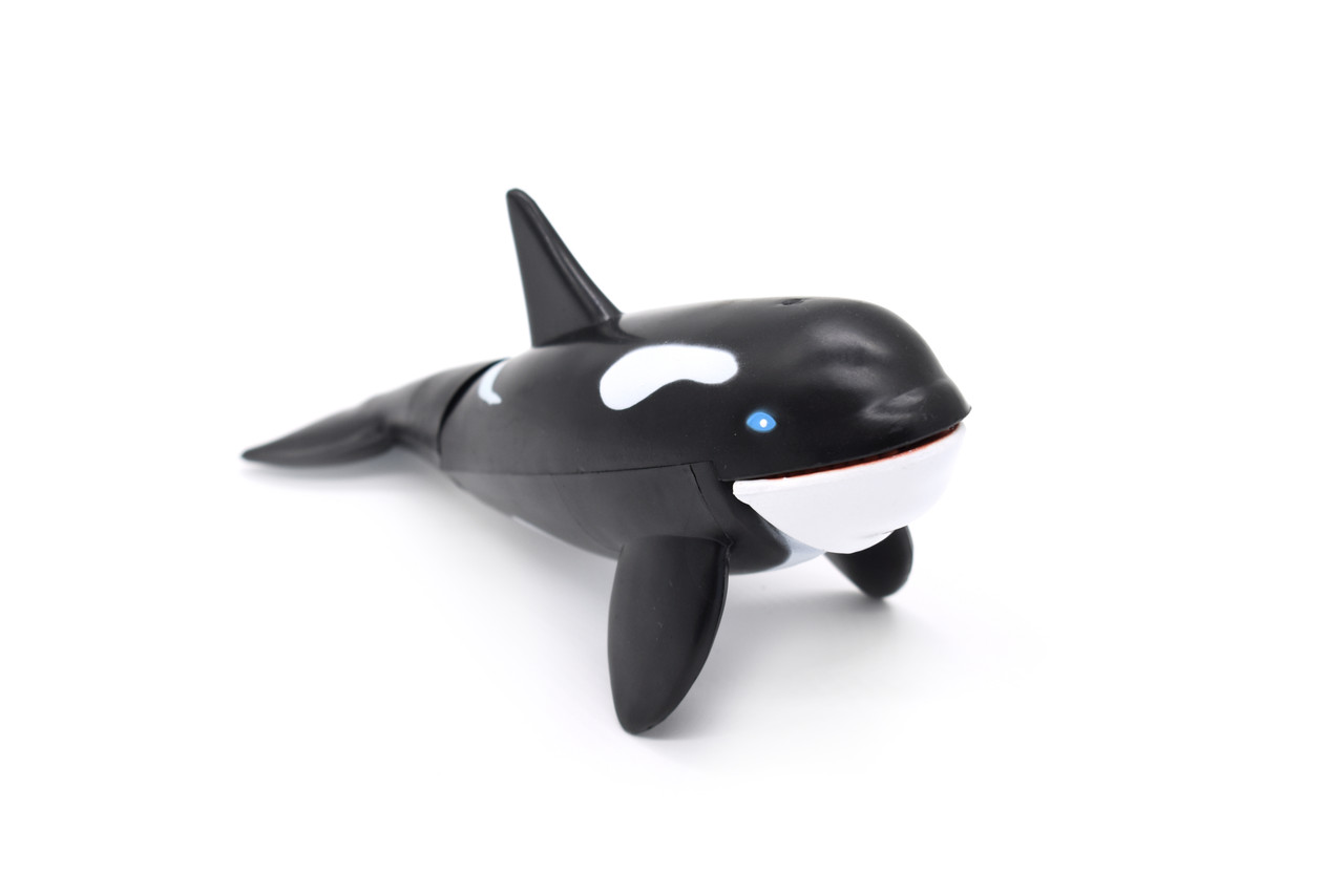 Orca, Killer Whale, Plastic Replica with Moveable Parts  6" Long   CWG56 B179