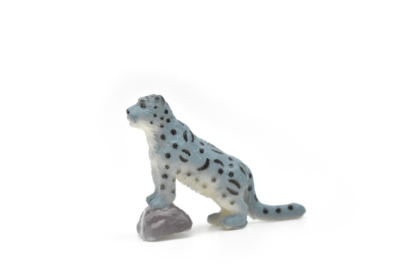 Leopard, Snow, Very Nice Plastic Replica  2 1/2"  ~  F4450B55