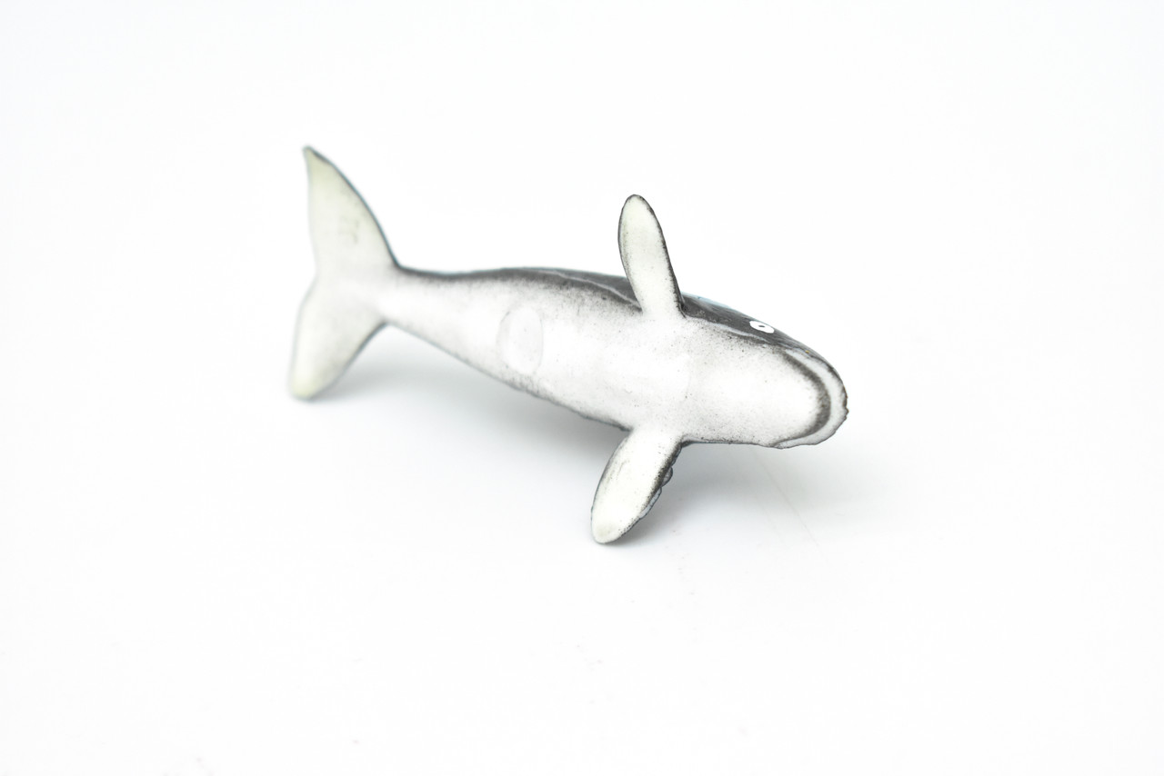 Orca, Killer Whale,  Very Nice Plastic Replica   2 3/4"  -  F601 B35