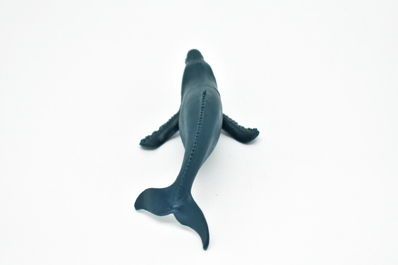 Humpback Whale, Very Nice Plastic Replica   6"   CWG91 B239