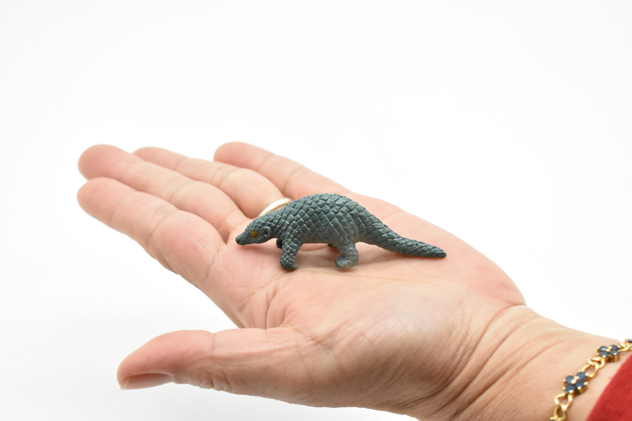 Pangolin, Scaly Anteaters, Manidae, Very Nice Plastic Animal Figure, Model, Figurine, Educational, Animal, Kids, Gift, Toy,    3"    CWG113 B237