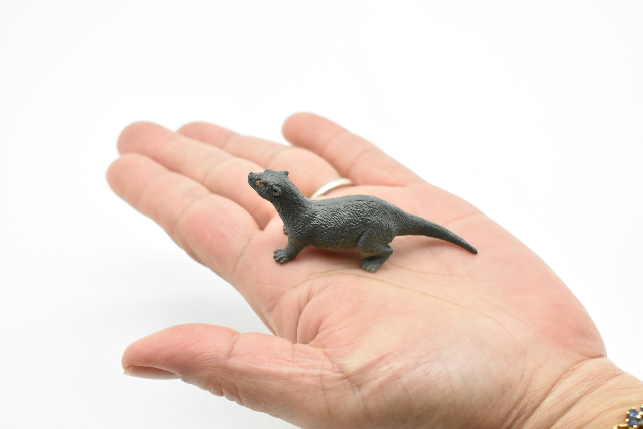 River Otter, Hand Painted, High Quality, Hard Rubber,  Realistic, Very Nice Design, Animal, Educational, Diorama Model, Lifelike, Toy,  3 Inches. 