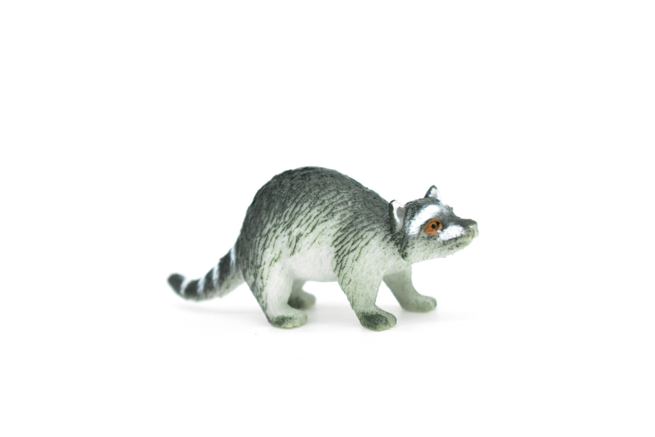Raccoon, Very Nice Plastic Animal Toy, Figure, Model ,    2 1/2 "    CWG121 B238