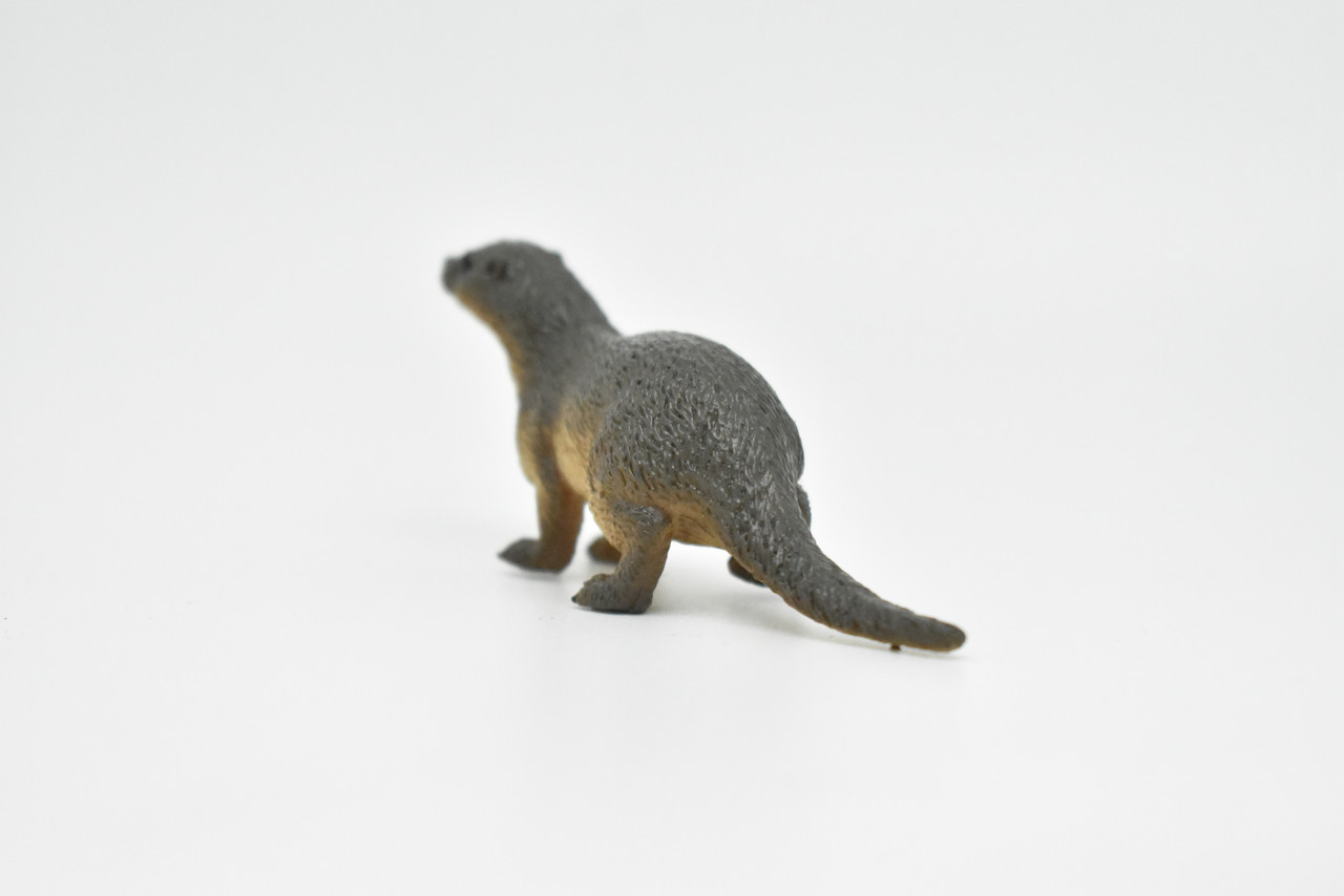 River Otter Museum Quality Rubber Otter Model, Toy, Figure   3"      CWG149 BB28