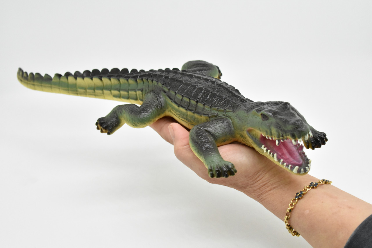 Alligator Toy, Gator, Reptile, Very Nice Soft Rubber Replica 14"     CWG150 BB26