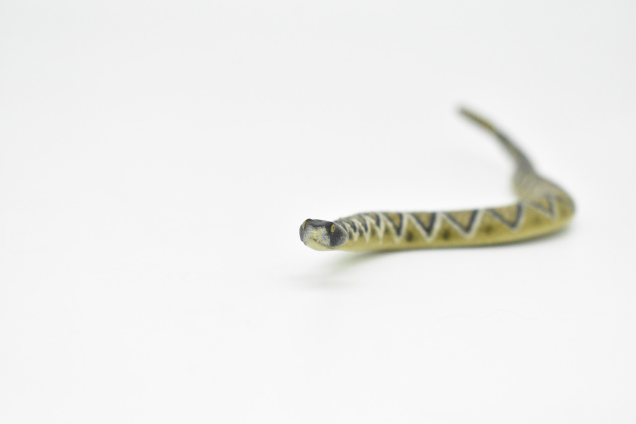 Rattlesnake, Diamond Back, Museum Quality Rubber Snake, Educational, Realistic Hand Painted Figure, Lifelike Figurine, Replica, Gift,    6 1/2"   CWG248 B239