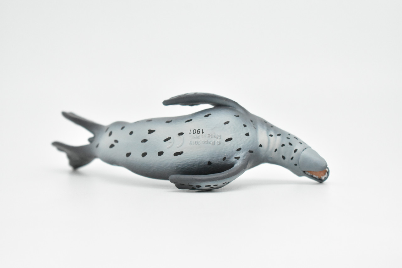 Leopard Seal, Sea Leopard, Museum Quality Rubber Animal, Educational, Realistic Hand Painted Figure, Lifelike Figurine, Replica, Gift,        4 1/2"   CWG264 B242