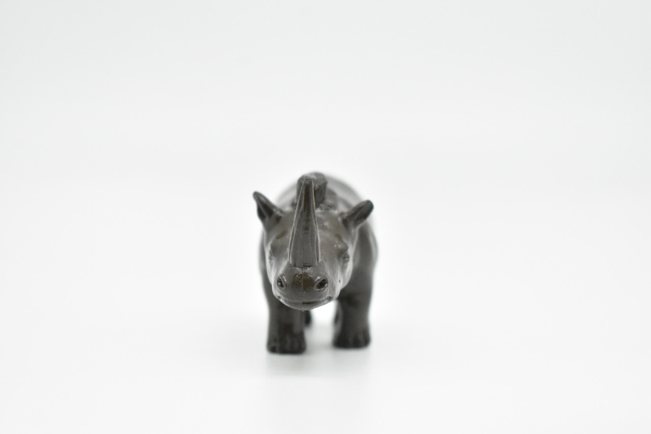 Rhino, Rhinoceros, Giant Ancient Rhino, Very Nice Plastic Reproduction      2 3/4"      F4459 B222